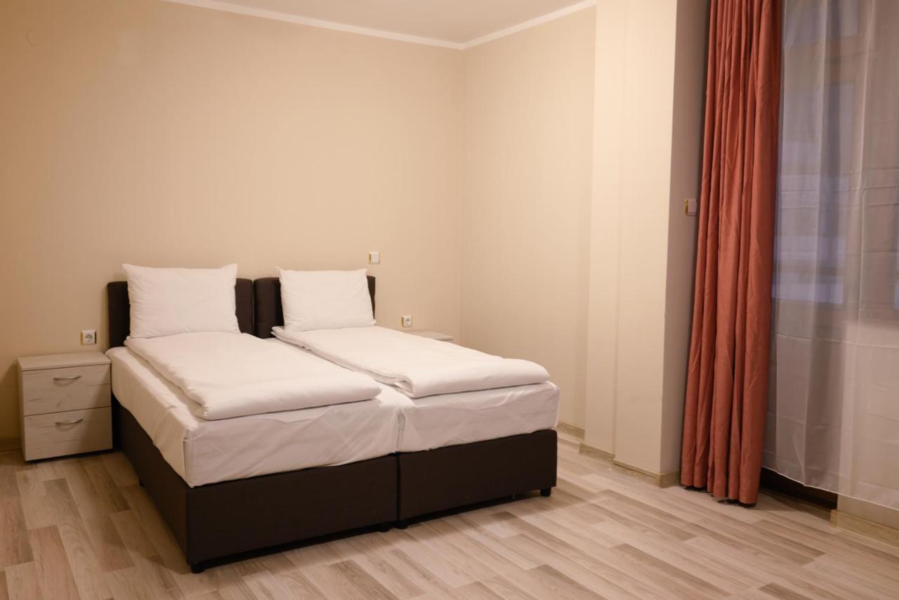 Hotel Leda София Экстерьер фото
